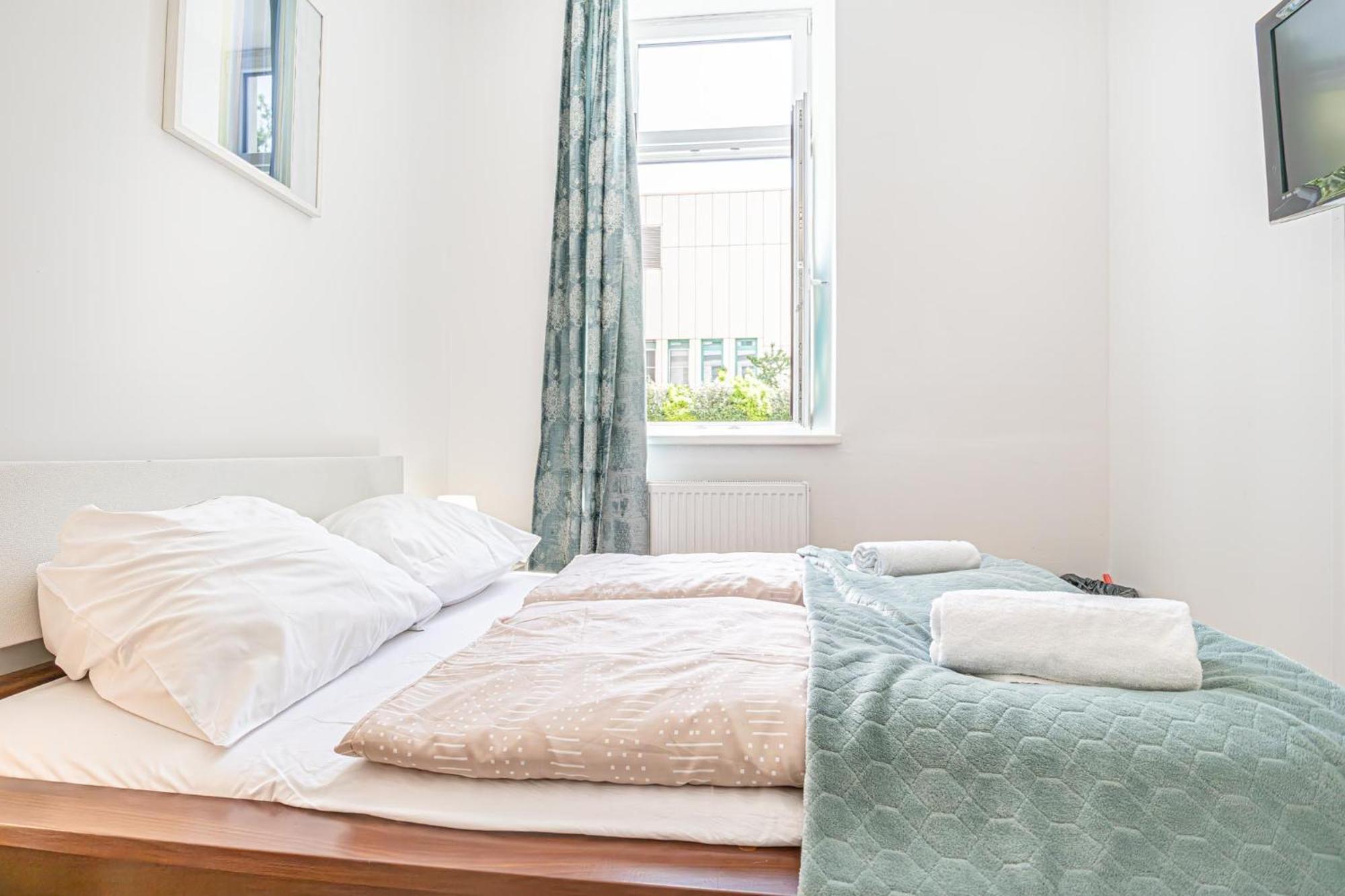 Lovely Shared 6br With Garden Near Danube & Millenium Apartament