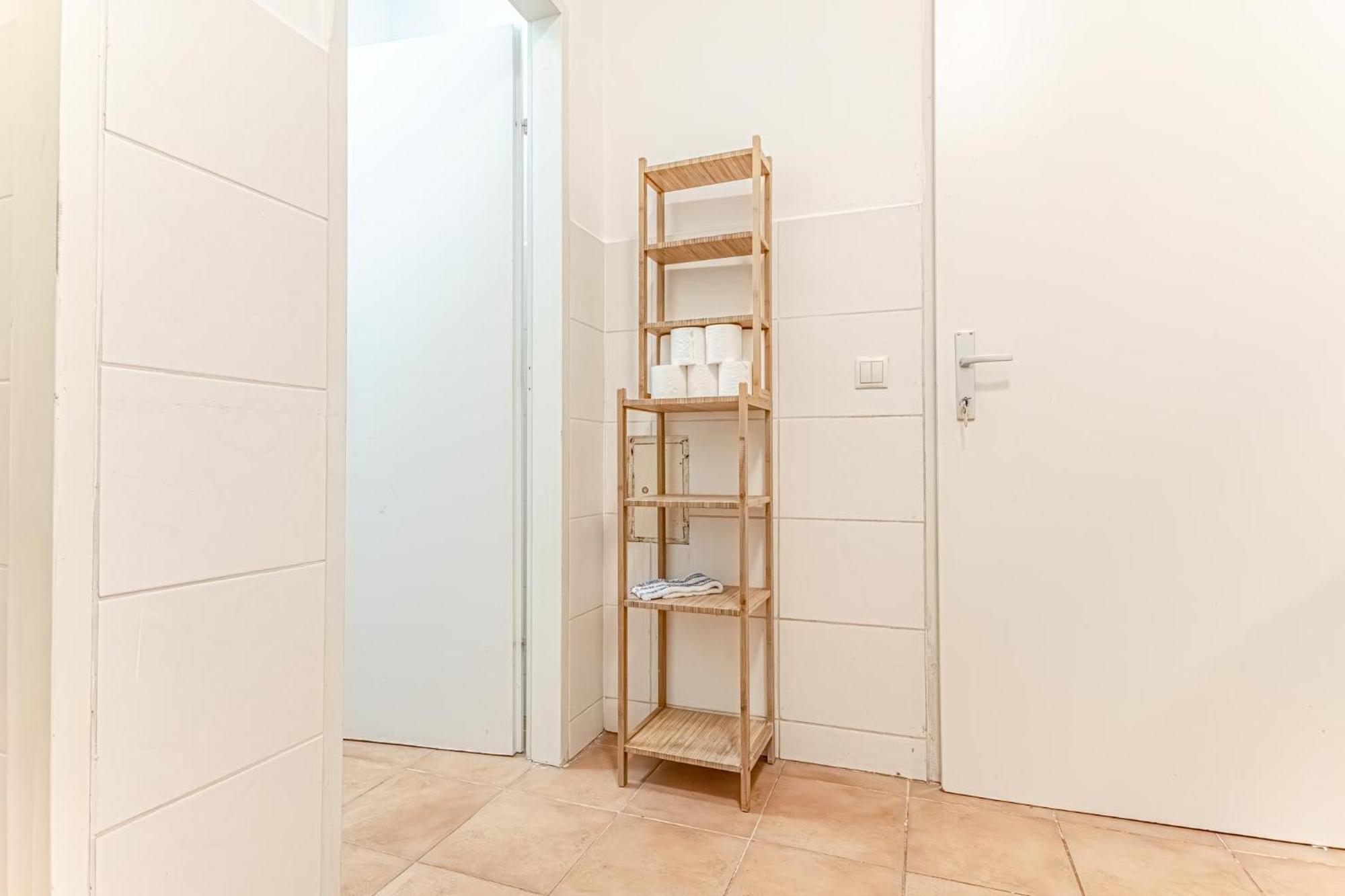 Lovely Shared 6br With Garden Near Danube & Millenium Apartament Wiedeń
