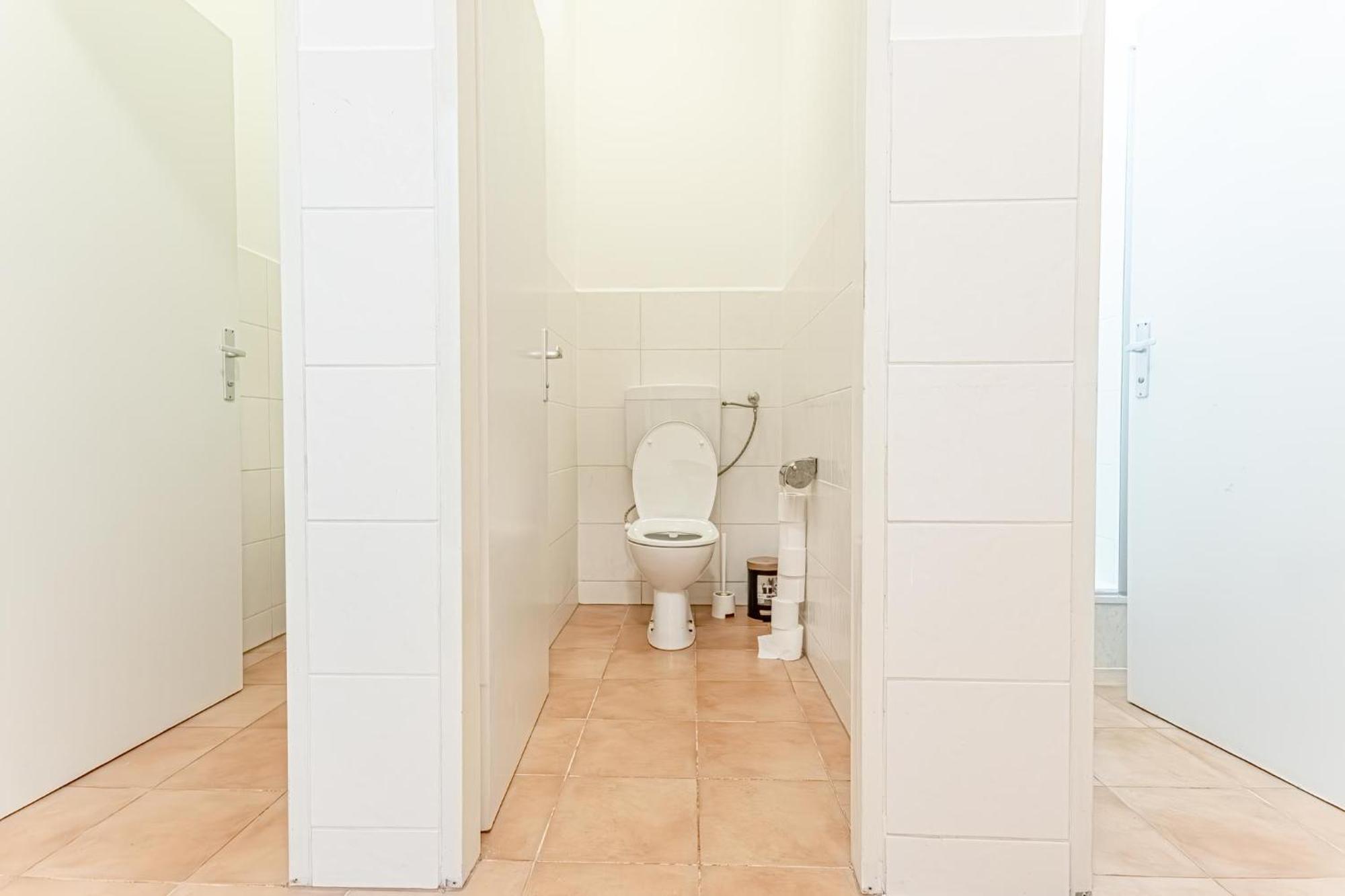 Apartament Lovely Shared 6br With Garden Near Danube & Millenium *