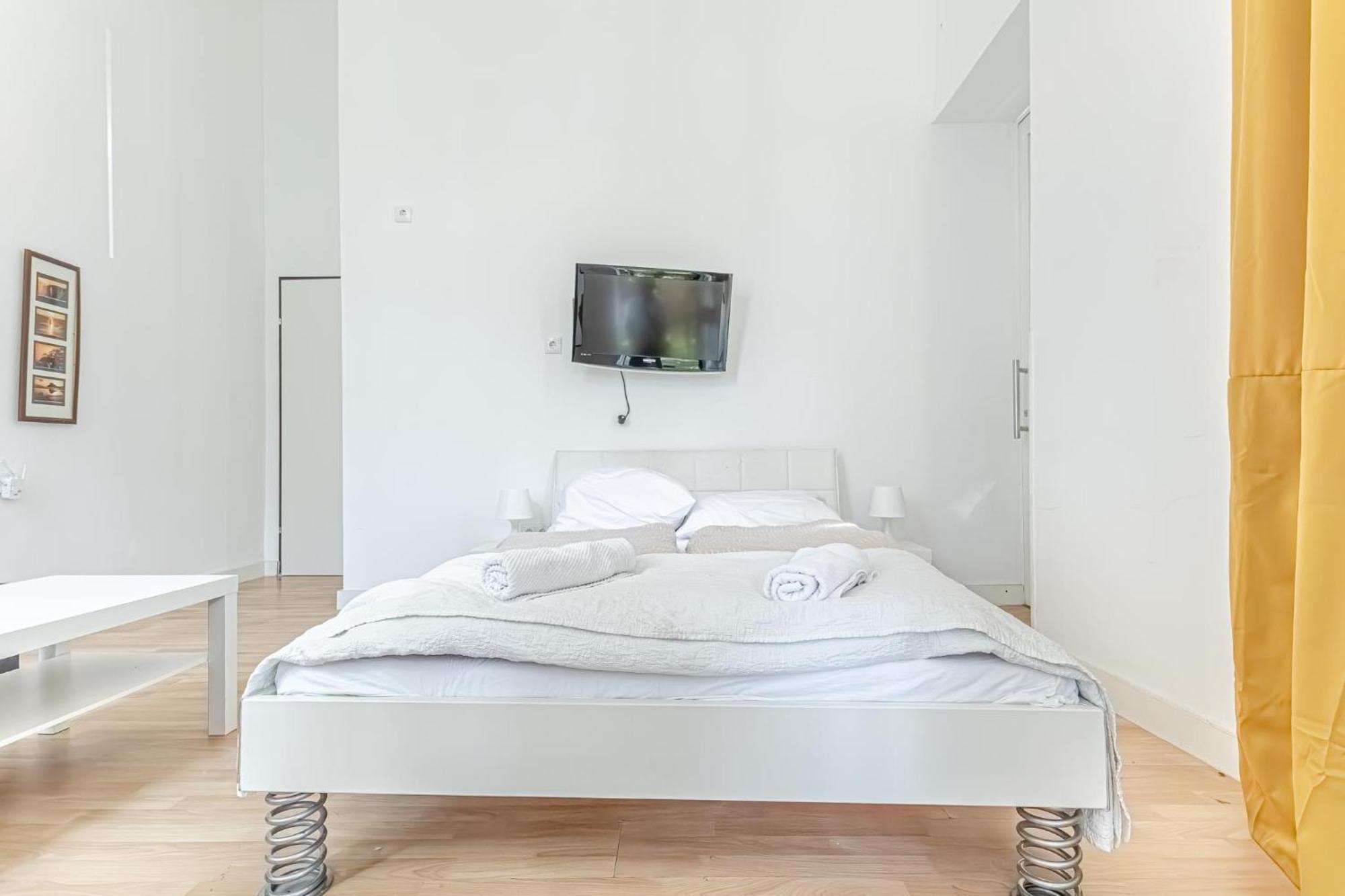Apartament Lovely Shared 6br With Garden Near Danube & Millenium *