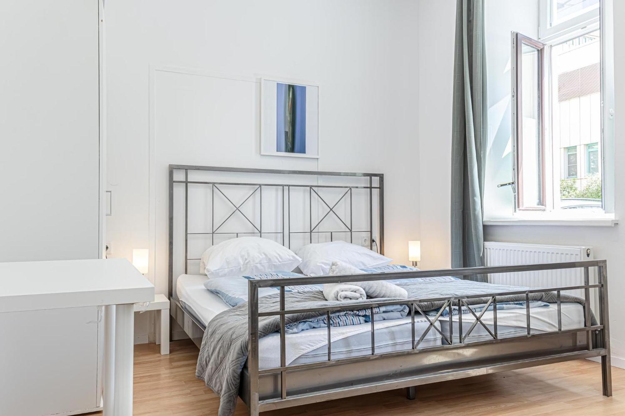Apartament Lovely Shared 6br With Garden Near Danube & Millenium